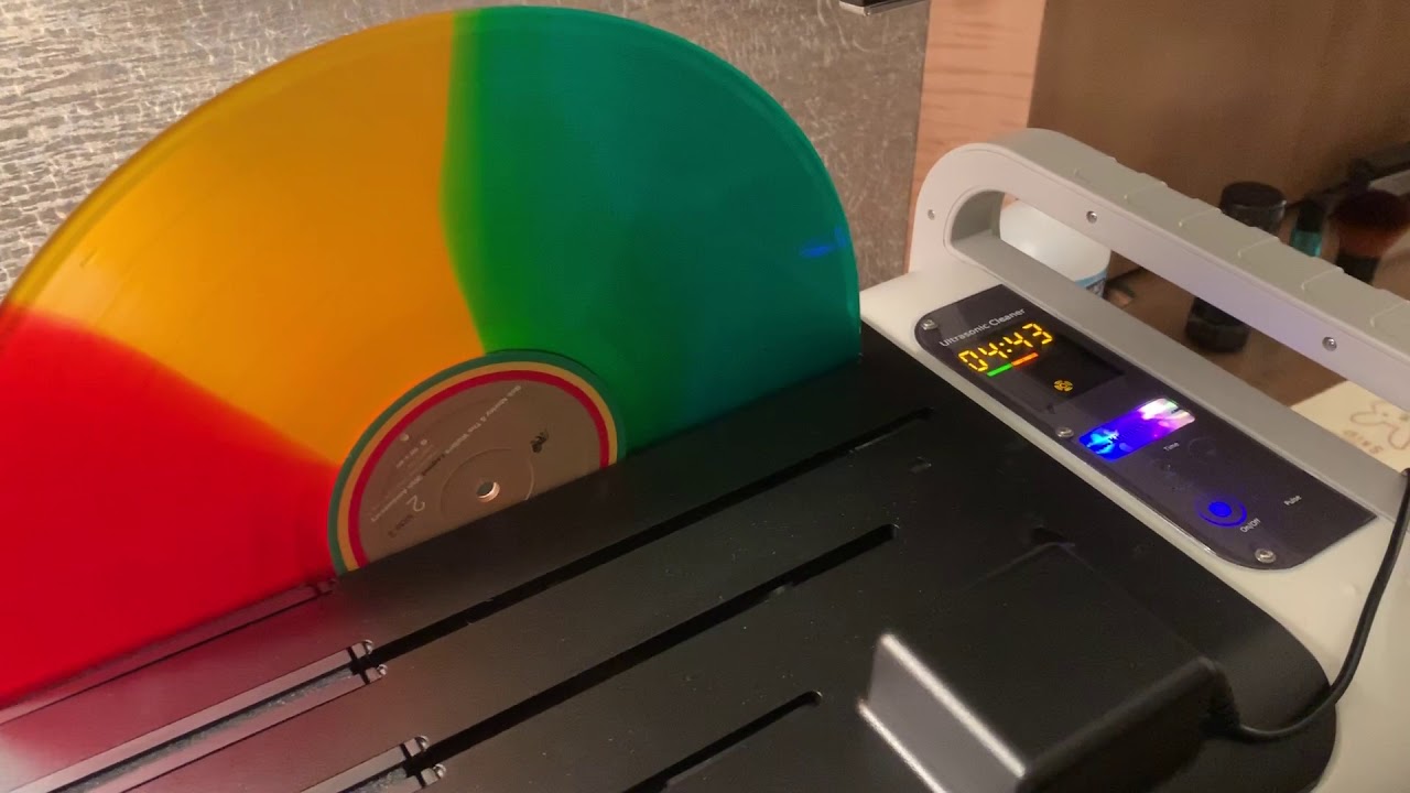 Kirmuss Audio Ultrasonic cleaner at the 2018 Toronto Audio Fest