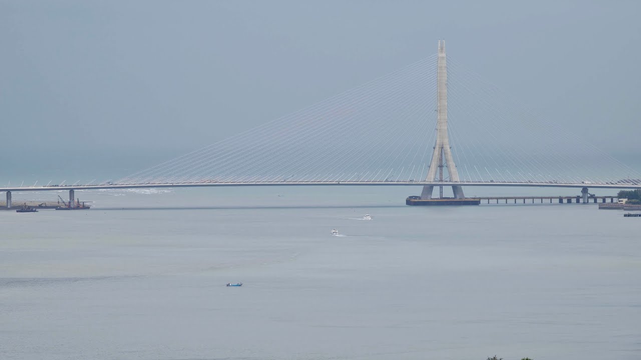 淡江大橋即時畫面03.08台灣最新地標！世界第一單塔斜張橋 The world's longest single-tower, asymmetric cable-stayed bridge