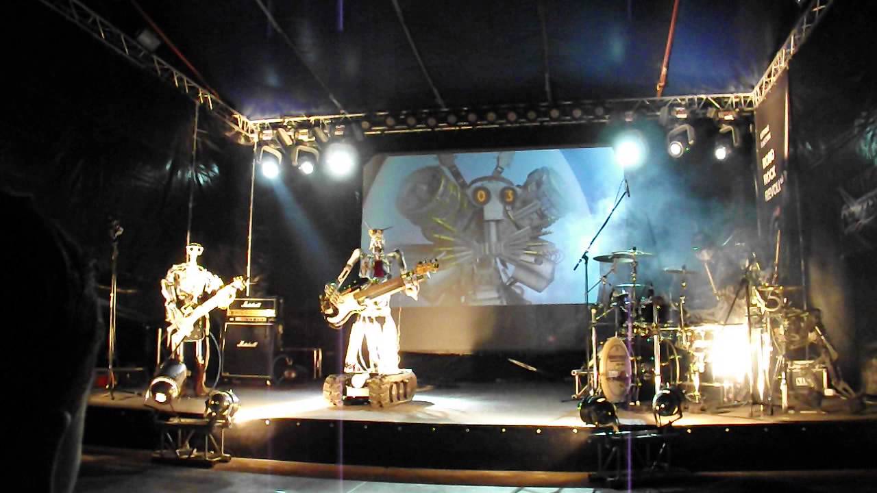 Compressorhead - Blitzkrieg Bop | Moscow ArtPlay 17/05/14 |