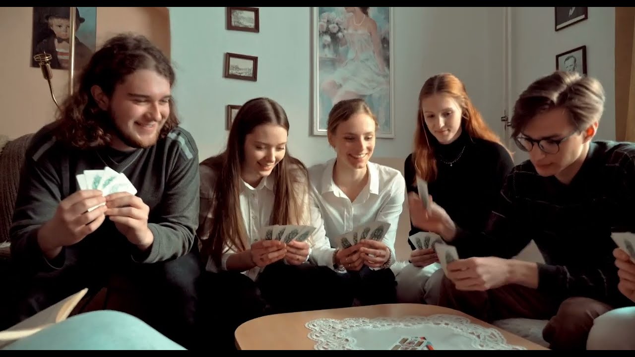 Předmaturitní video Gymnázia Děčín - Pelíšky, V8.A