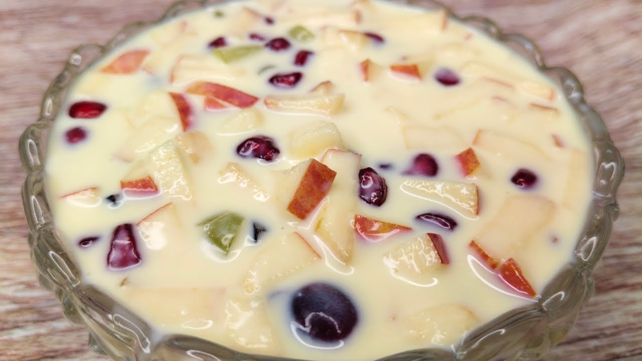 ठंडा-ठंडा क्रीमी और टेस्टी फ्रूट कस्टर्ड😋बच्चों का फेवरेट डेजर्ट🤤Fruit Custard Recipe