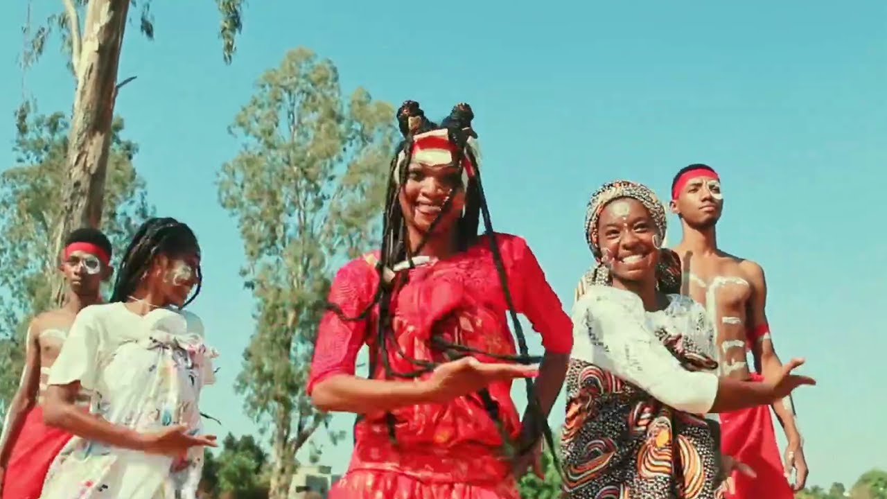 Maman’i Tsôlôlô - Zahay Zanaka Sakalava (Official Video)