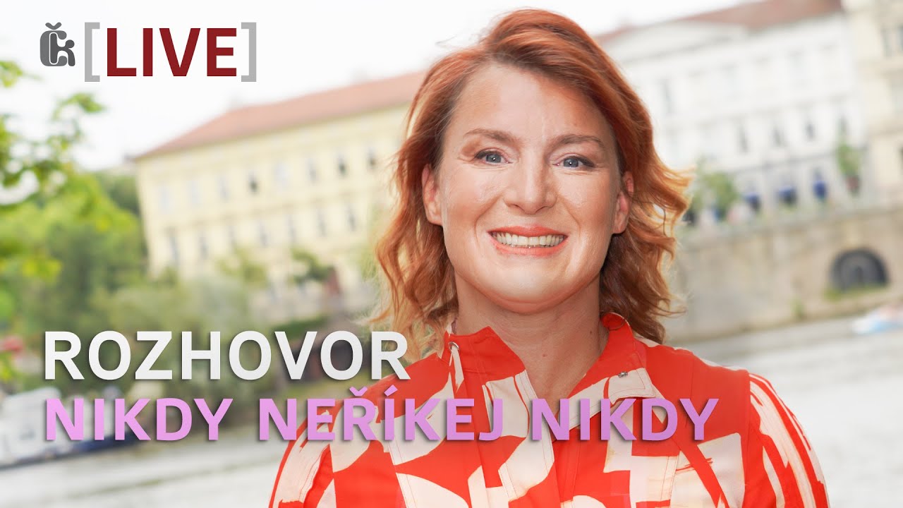 Lenka Krobotová díky filmu Nikdy neříkej nikdy natáčela v Africe