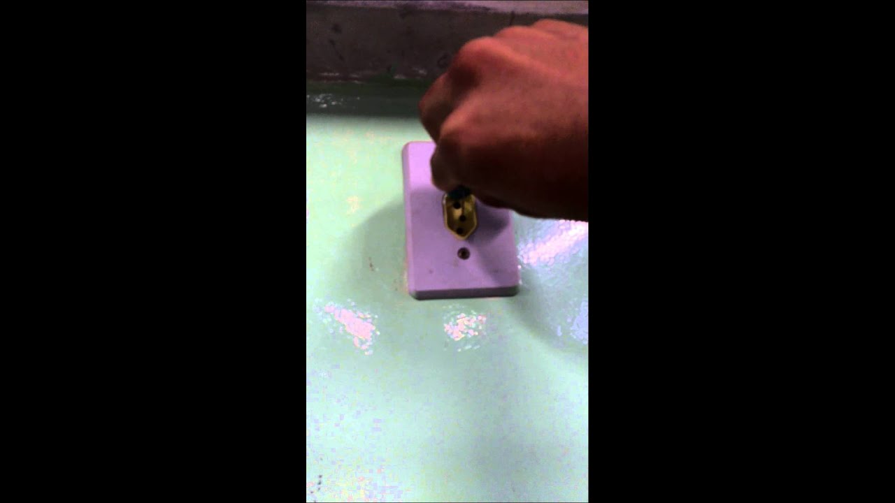 Apagando luz da escola :)