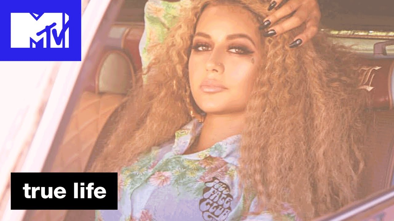 'Doll Face Club' Official Sneak Peek | True Life | MTV