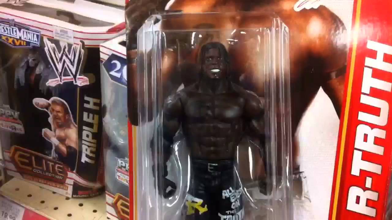 WWE ACTION INSIDER: ToysRus wrestling aisle Mattel basic series 21 store 