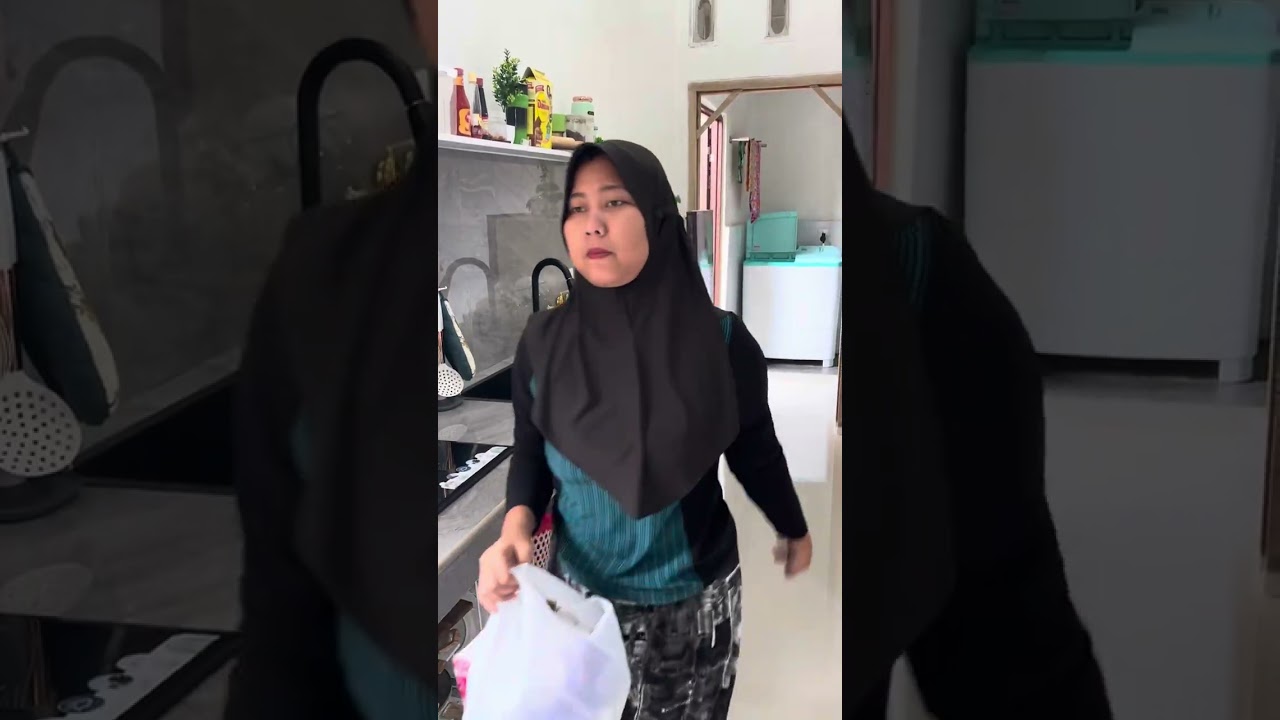 Baru rumah kayak gitu dikontenin mulu