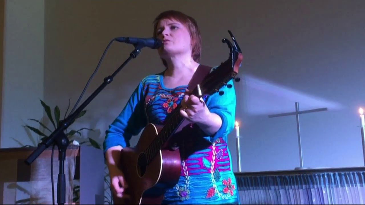 Tiina Ask - Hymyn takana