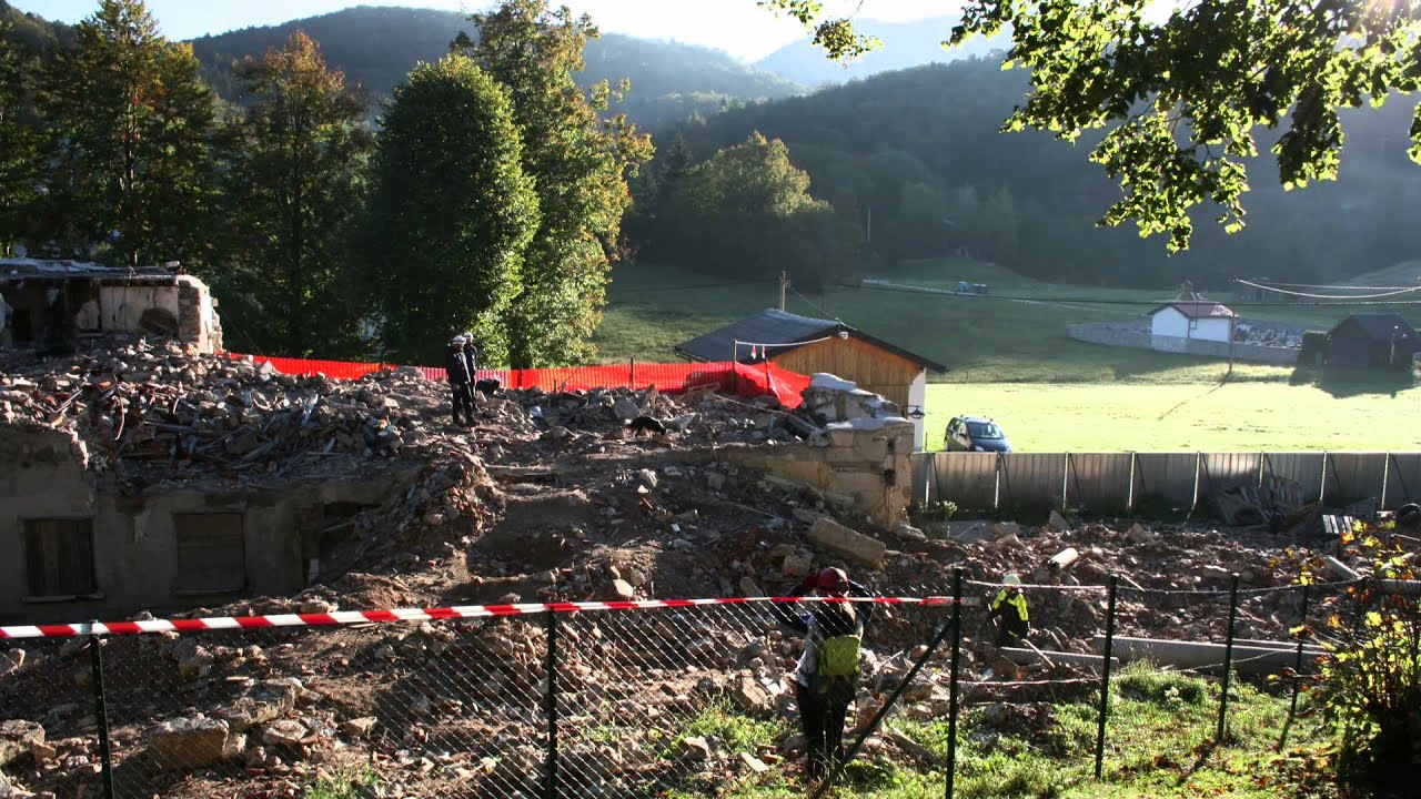 IRO Weltmeisterschaft f&uuml;r Rettungshunde 2014 - Tr&uuml;mmer - Sina Bosch mit Border Collie Flip