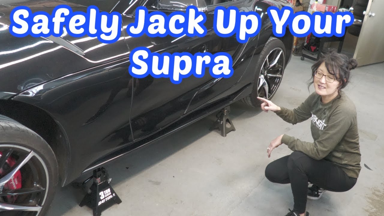 Как поднять Toyota GR Supra на домкрате