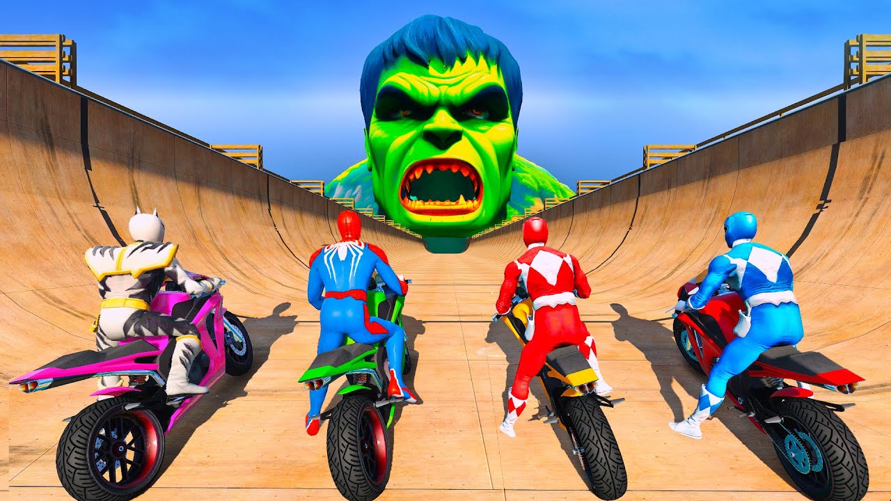POWER RANGERS TEAM SUPERMOTORBIKES RACING JUMP CAHLLENGE on BEACH MEGA RAMP,SPIDERMAN RACING - GTA 5