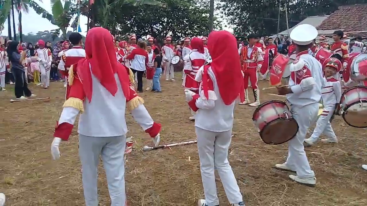 Atraksi drumband kawani