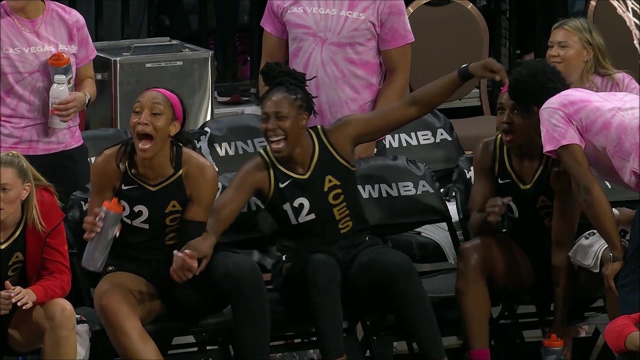 😂 A'ja Wilson & Chelsea Gray MOCK Jackie Young After They Watch Replay Of Her Almost Getting Injured