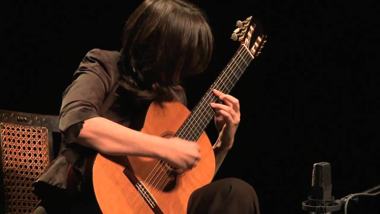 Carlos Gardel- El Dia Que Me Quieras- Magdalena Duhagon, guitar