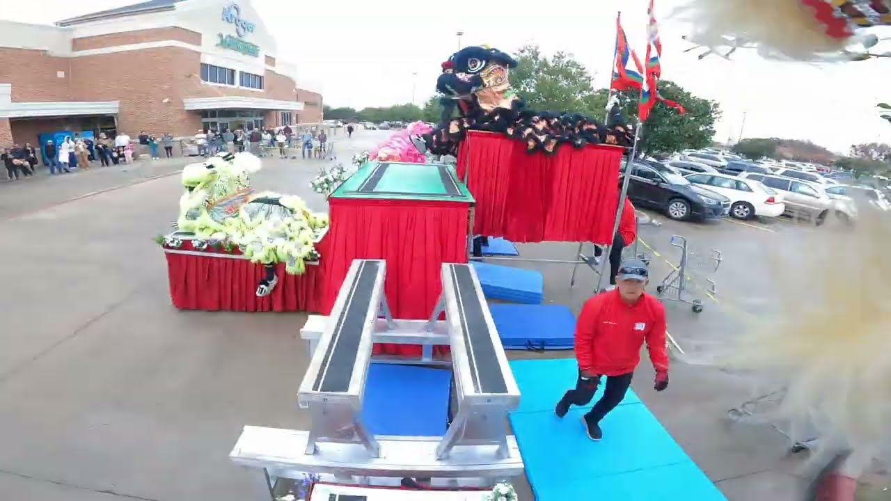 Vincent On Tables POV @ Kroger