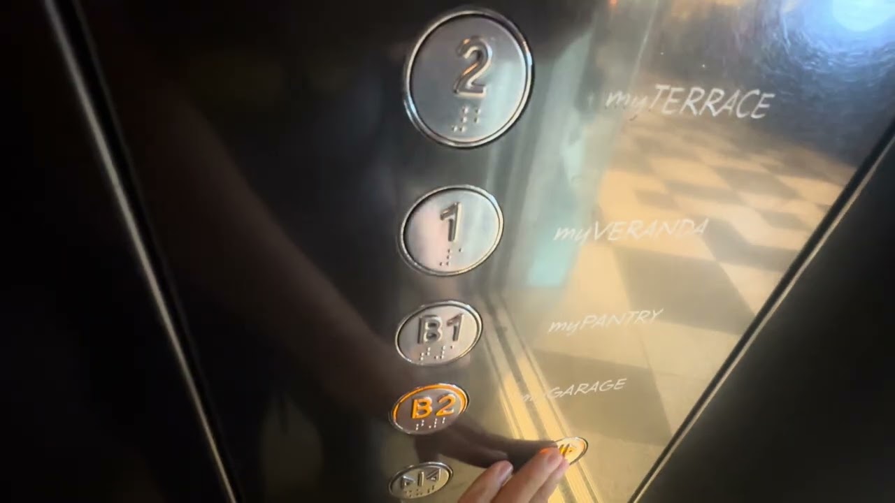 2010 Fujitec glass elevator at MyVillage at Serangoon Gardens