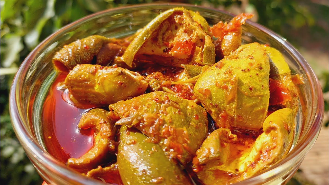 ACHARI YA MAEMBE/MANGO PICKLE