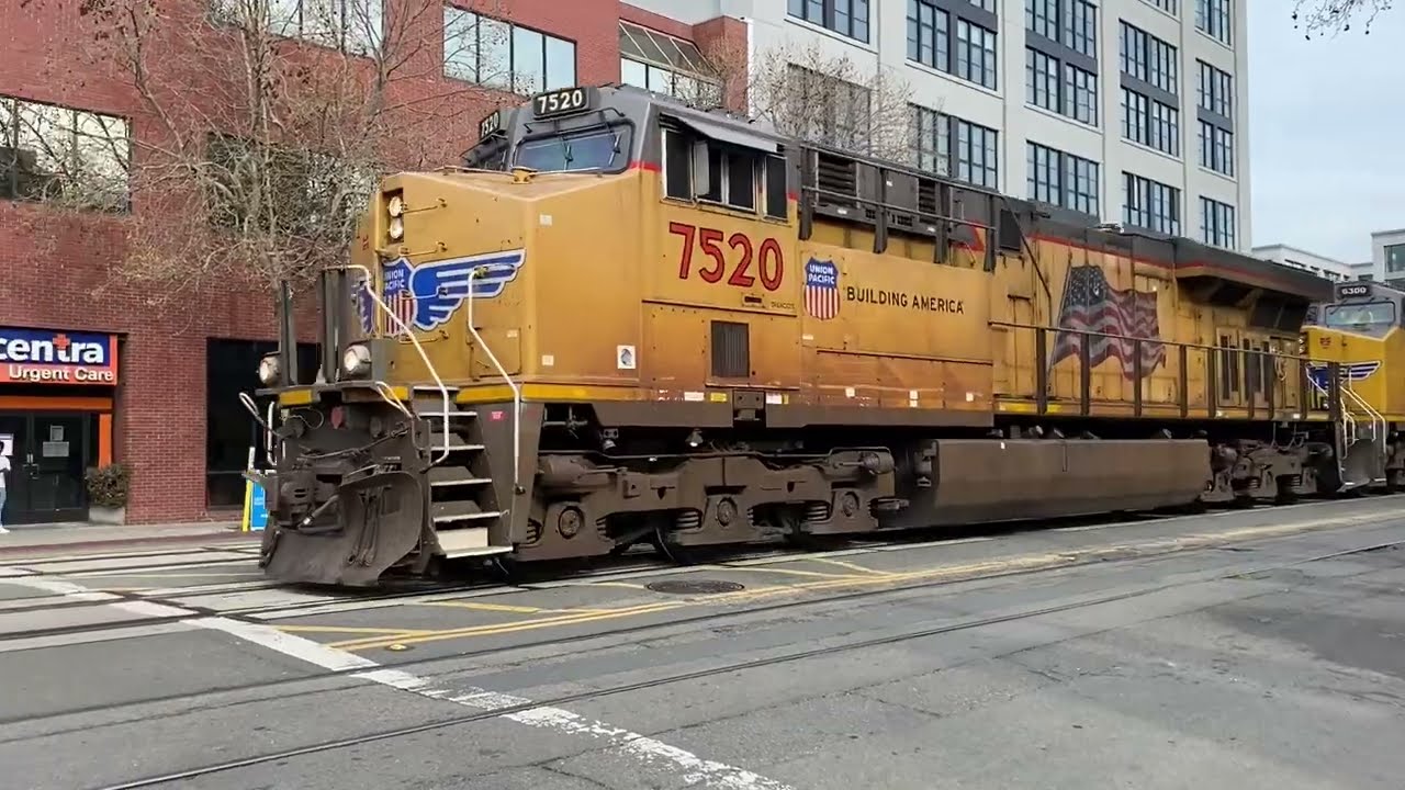 UP7520 leads Z train & meets Amtrak train Jack London Square | Archive #11
