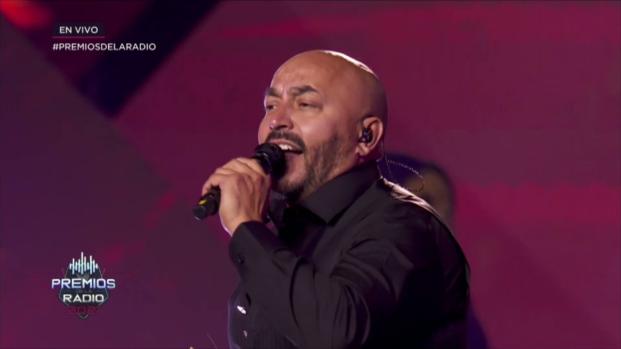 Pelotero - Lupillo Rivera Ft. Santa Fe Klan y Alemán | Premios de la Radio 2021 [ en vivo ]