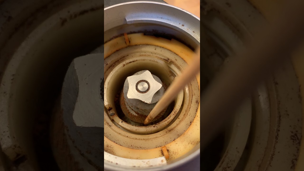 Cleaning an old Starbucks Barista Burr Grinder