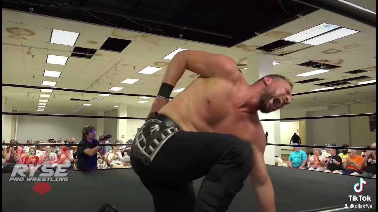 Donovan Dijak vs Edric Everhart