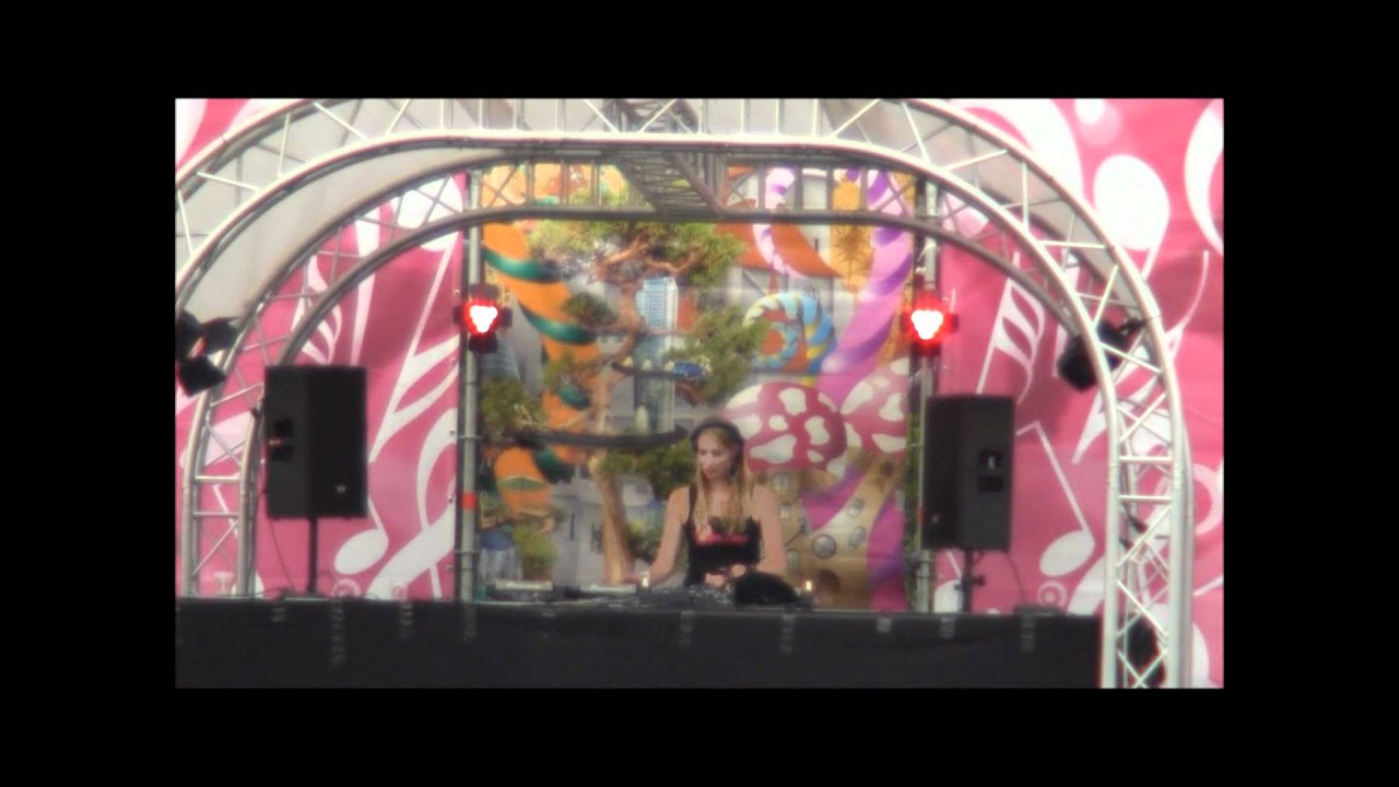 Dalora @ Neverland Festival 2012 Pirates vs Lost Boys stage Genk 19-05-2012 BE