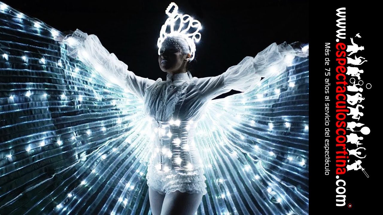 Alas De Isis Led Barcelona - Contratar Performance Para Eventos