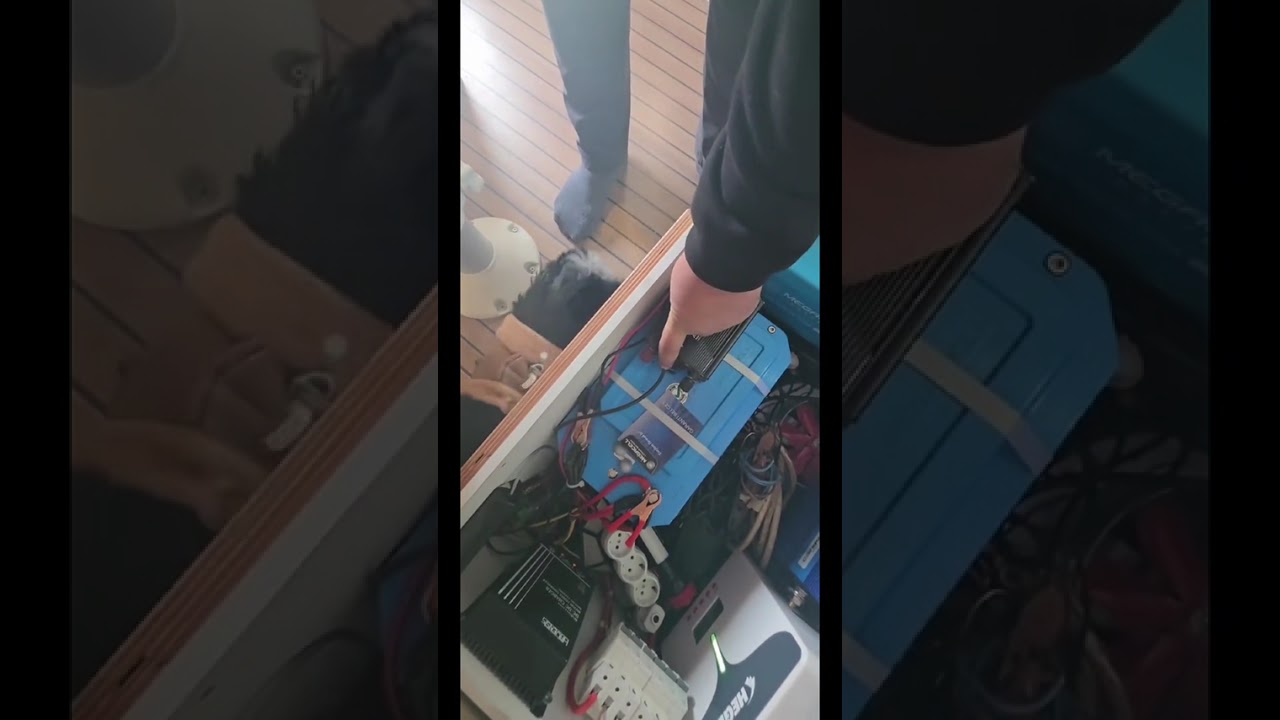 MOTOKARAVANDA ARAÇTAN KARAVAN AKÜSÜNÜ ŞARJ ETME SİSTEMİ TİKTOKDAN BENİ SAYFAM @garavannn