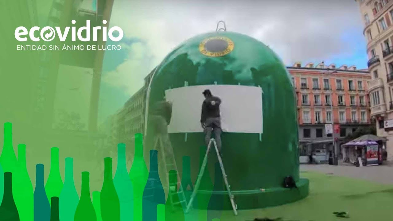 Contenedor GIGANTE en el #D&iacute;aMundialDelReciclaje | Ecovidrio