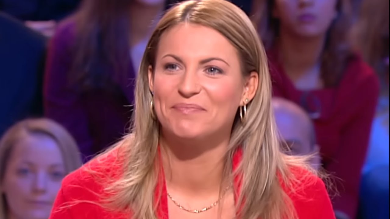 Спустя 9 лет без новостей он приходит признаться ей во всем ❤