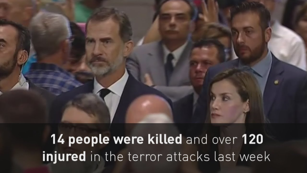 King Felipe IV joins public for mass in Barcelona