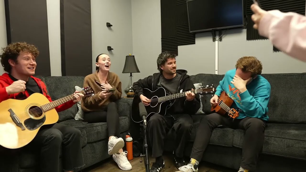 Call Me Maybe - Carly Rae Jepsen (Live Acoustic Cover by First To Eleven)