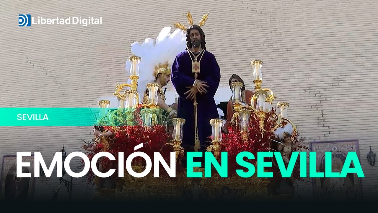 Emotiva salida de la Hermandad de San Pablo en Sevilla