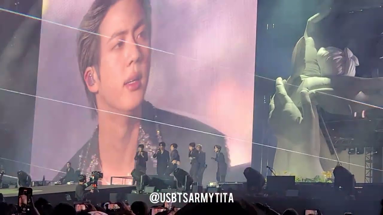 BLOOD SWEAT & TEARS + FAKE LOVE | BTS PTD in Las Vegas - Day 4 (FAN CAM)