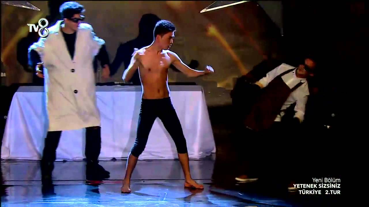 Yetenek Sizsiniz Atai Omurzakov ve Tumar Kr'nin 2.Tur Performansı (6.Sezon 33.Bölüm)