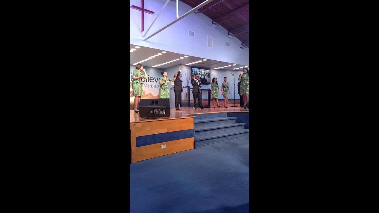 Kundalo singing at Abundant Life