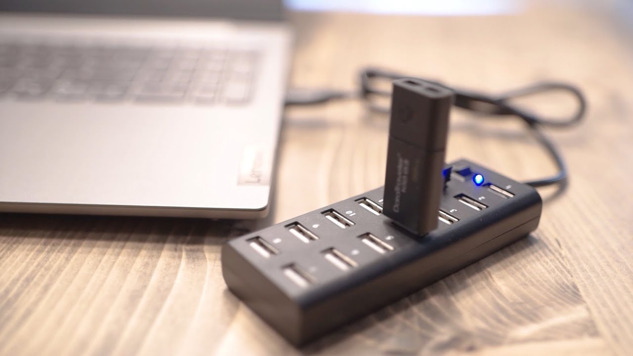 13 Ports USB 2.0 Hub with Power Switch - PrimeCables&reg;