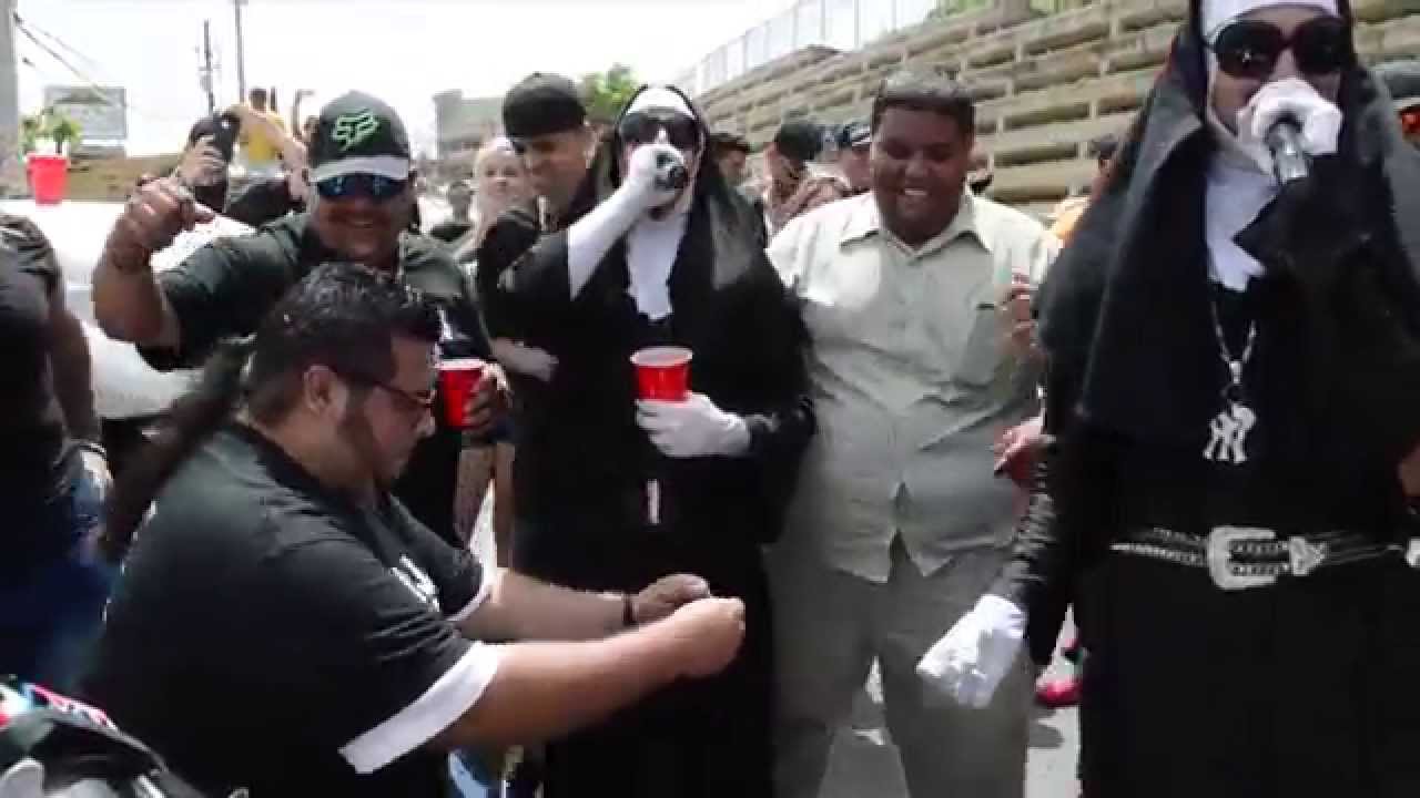 Primera Corrida de Las Monjas Raperas