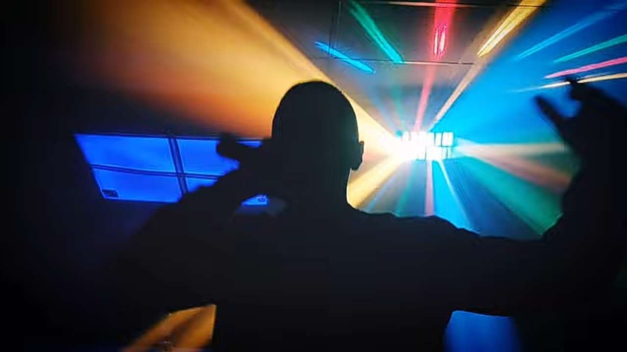 Oses - Jest Si ( prod. Kuba KdoT)