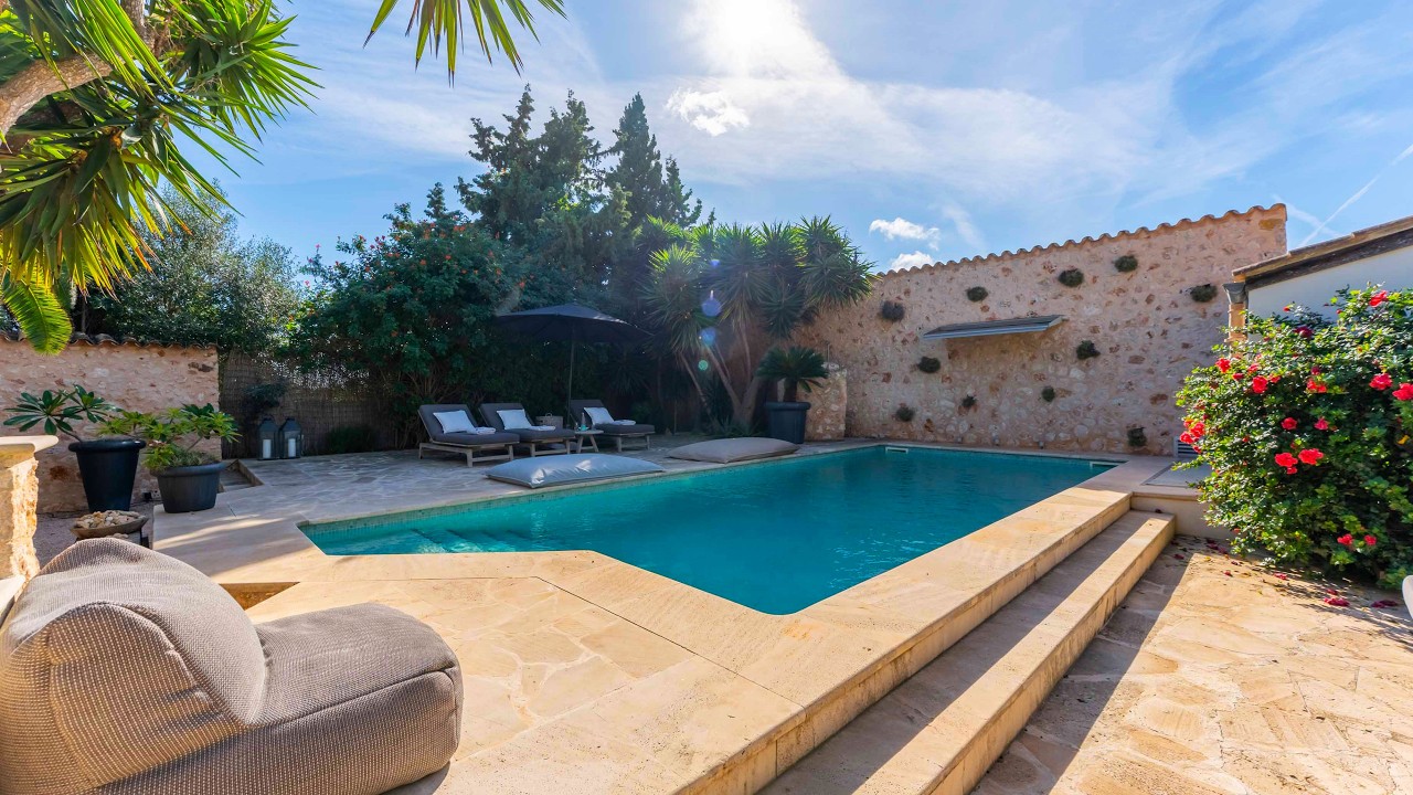 Dream Village House Near Santanyí: Huge Pool, Guest House and Mediterranean Garden