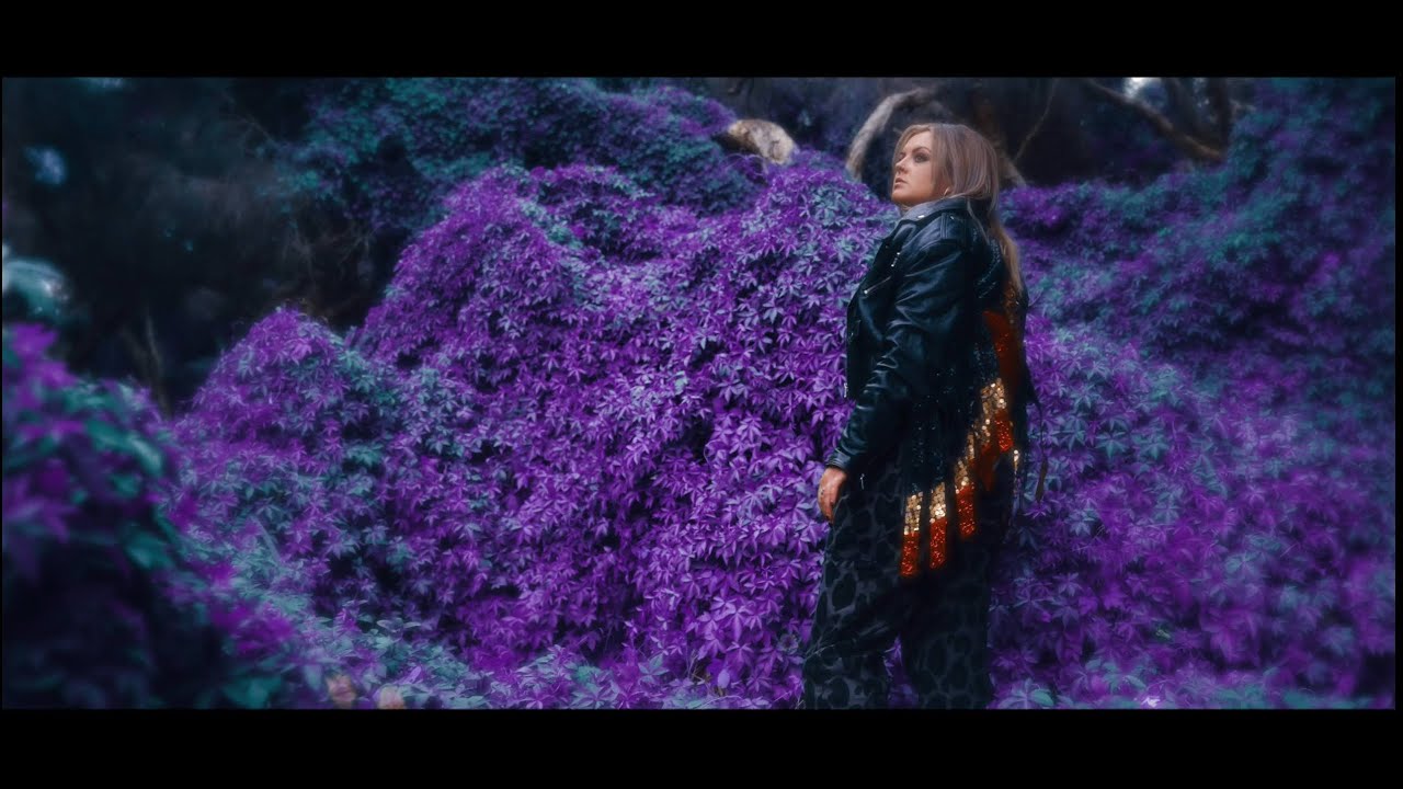 DENNI - GROWING PAINS (Official Music Video)