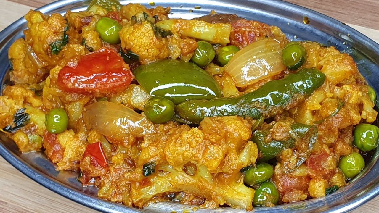 শীতের রাত্রে রুটি দিয়ে খাবার জন্য নতুন কিছু বানাতে চাইলে ফুলকপির  ইউনিক এই রেসিপিটি বানিয়ে দেখুন |