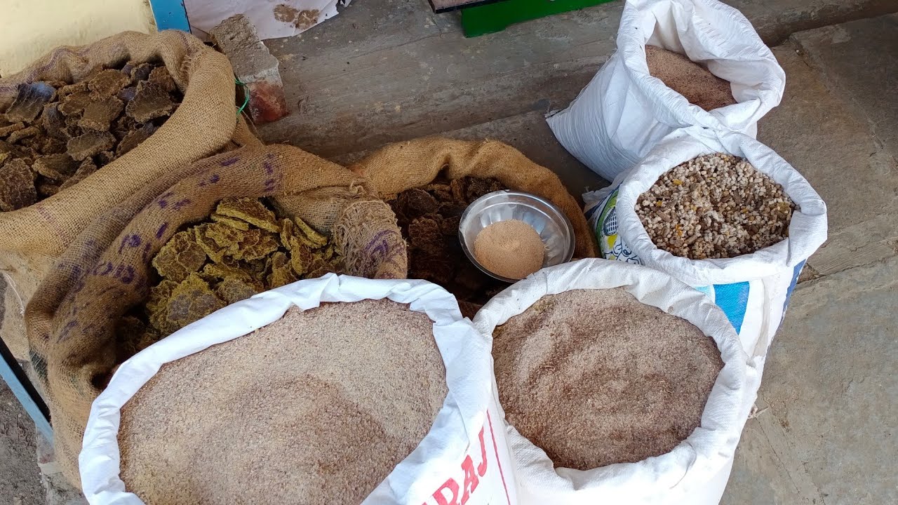 Chana chunni,Tuwwar Chunni etc..  | All Animal Feed  at K.G.N Traders Aurangabad in Wholesale Price.
