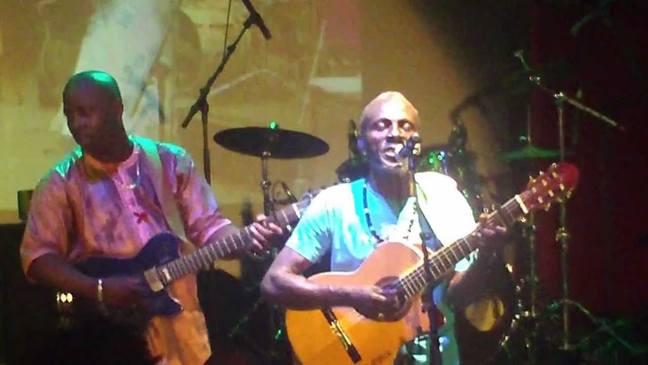 Vieux Farka Toure and Ralph Karikari jam C. K. Mann in Accra