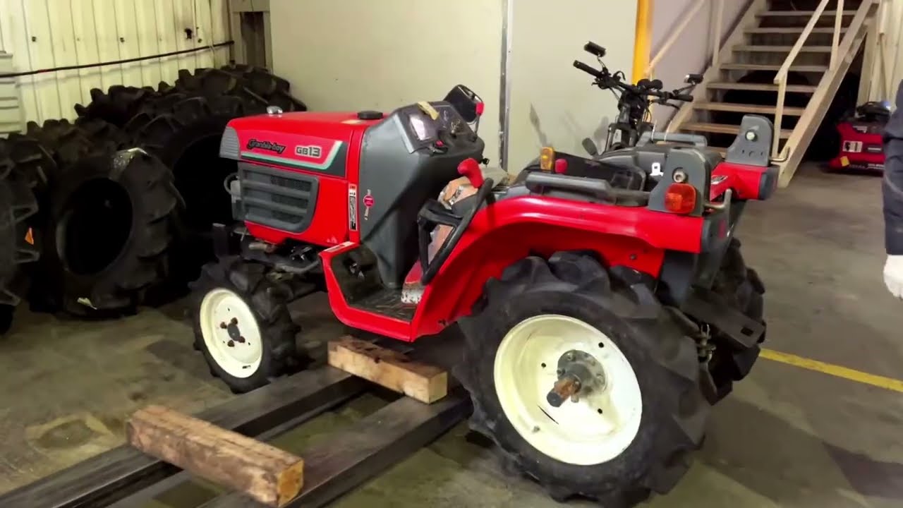 Нове постачання японських тракторів на майданчик у Одесу 15.02.26 | Totus Traktor