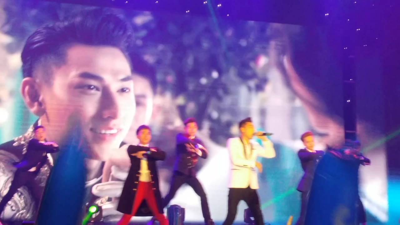 Selfie Chuyện tình lọ lem - 365 Band - J Day tour Hải Dương 17/04/2016
