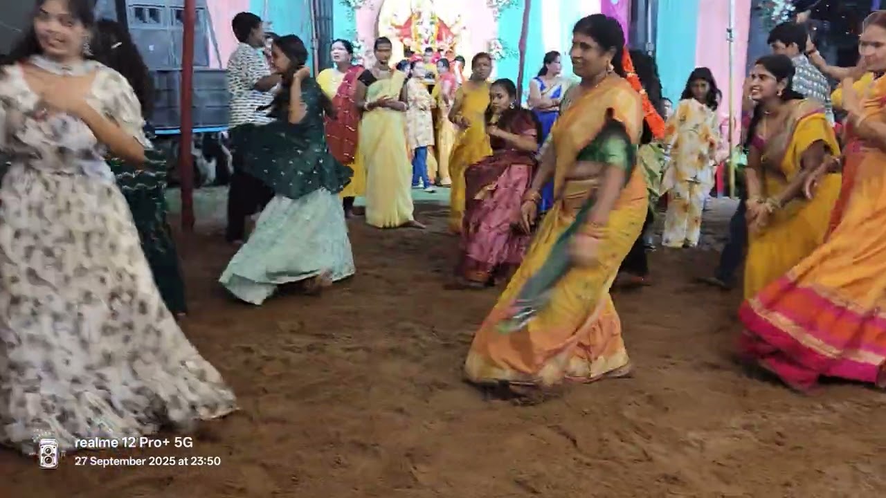 Sng_Durga Samiti_W-10🚩 Navratri festival) 🚩 (Kumhari 2025🚩) #youtubeshorts #garba #viral #video #fyp