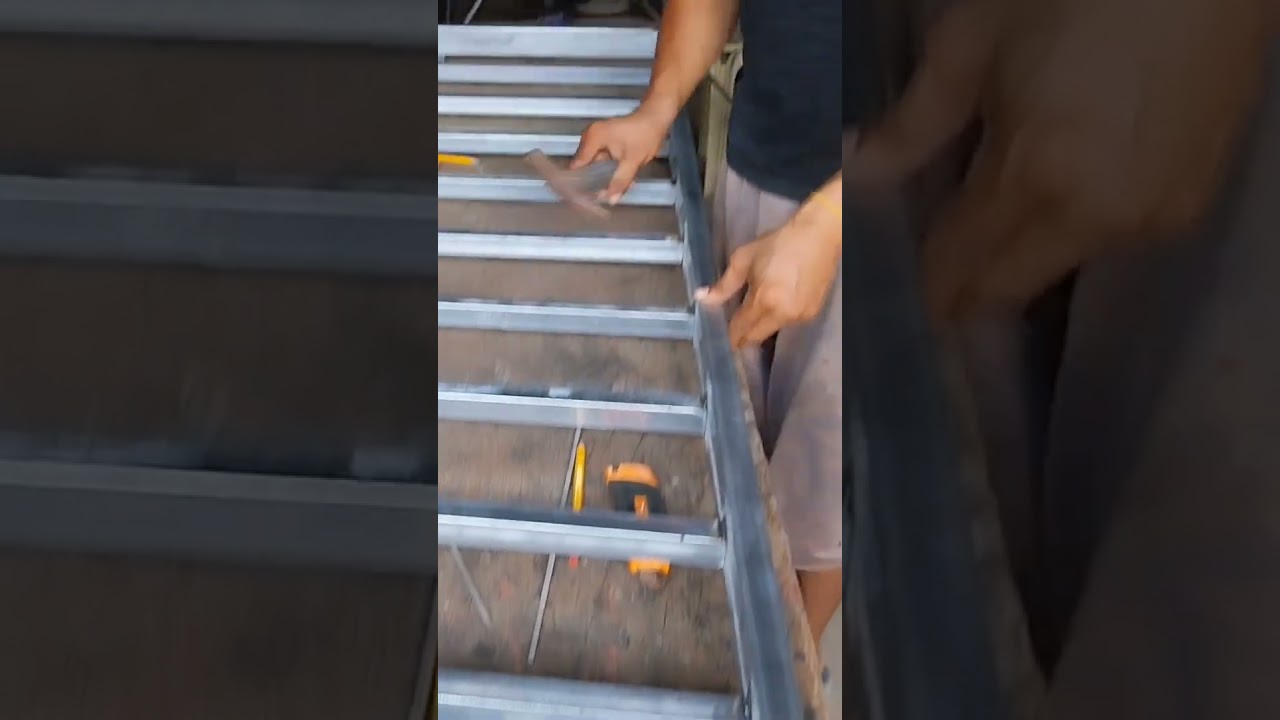 BED FRAME 