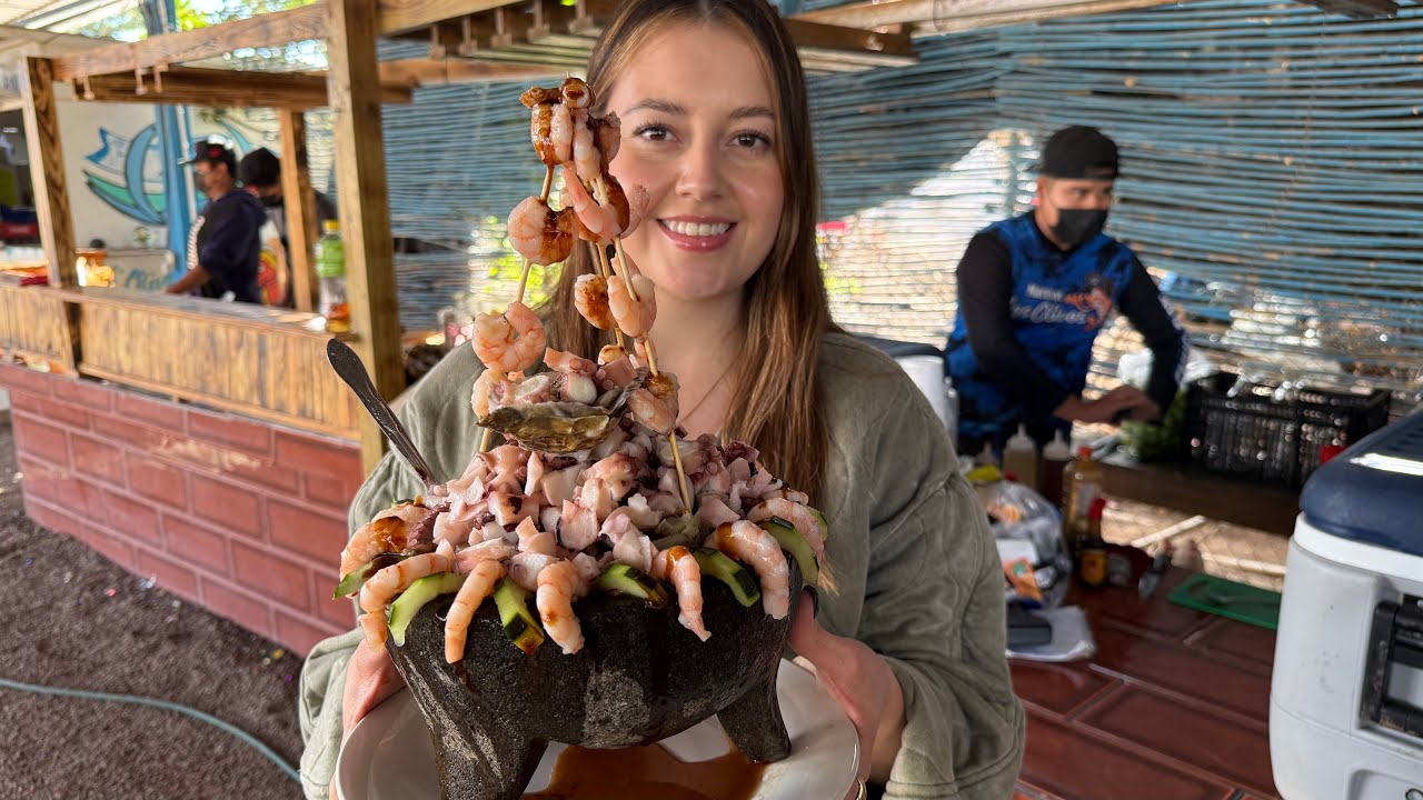 Molcajete de mariscos para los Caprichosos