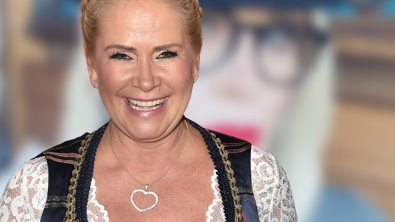 Claudia Effenberg - Mit Brille und platinblondem Bob: Sie sieht aus wie ein anderer Mensch